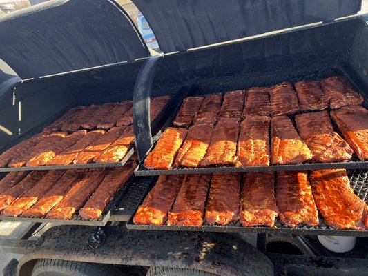 The ART of BBQ- Catering by null