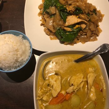Thailicious - Yellow curry and pad see yew both with chicken. - Thai Near Me - Artesia, California