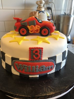 Custom Cakes - Custom Cakes All Shapes and Sizes Custom Cakes - Custom Cakes All Shapes and Sizes