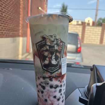 TIGER 88 Vietnamese Café - T27. Matcha Strawberry Latte - Vietnamese Near Me - St. Louis, Missouri