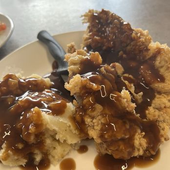 Maria's Eatery - That chicken fried steak with brown gravy especially yummy - Breakfast & Brunch Near Me - East Bernard, Texas