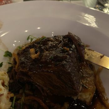 Hell's Kitchen - Short ribs - Cocktail Bars Near Me - Funner, California