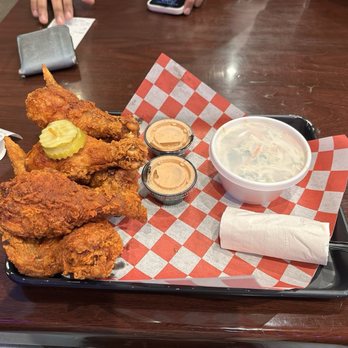 Underdog Hot Chicken - Chicken Wings Near Me - Boston, Massachusetts