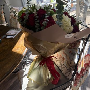 Emily's Roses - Floral Designers Near Me - Granada Hills, California