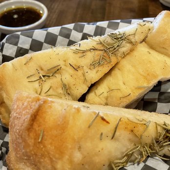 Maria's Italian Kitchen - Pasadena - Bread service - Italian Near Me - Pasadena, California