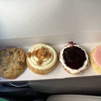 Crumbl - Cottonwood - Bakeries Near Me - Albuquerque, New Mexico