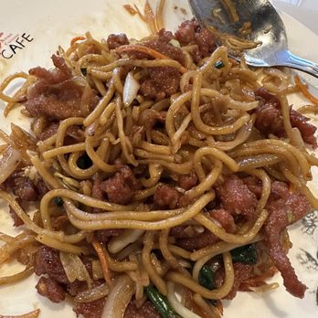 Fuya Cafe - Beef Lo Mein - Asian Fusion Near Me - Missouri City, Texas Fuya Cafe - Beef Lo Mein - Asian Fusion Near Me - Missouri City, Texas