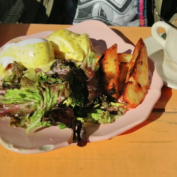 Oui Oui - Huevos Benedict. Si no los pedís vos, hacé que alguien más de la mesa lo haga - Cafeteria Near Me - Buenos Aires, C Oui Oui - Huevos Benedict. Si no los pedís vos, hacé que alguien más de la mesa lo haga - Cafeteria Near Me - Buenos Aires, C