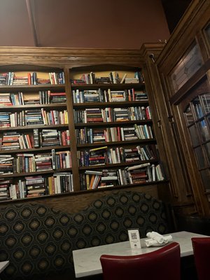 D4 Irish Pub & Cafe by null