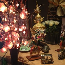 Tosakan Thai Restaurant - Trinkets on display, this is an authentic Thai restaurant! Love the food!