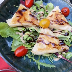 Formidable - Goat cheese and honey appetizer