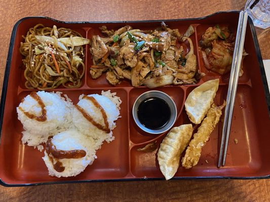 Vineyard Bar and Grill