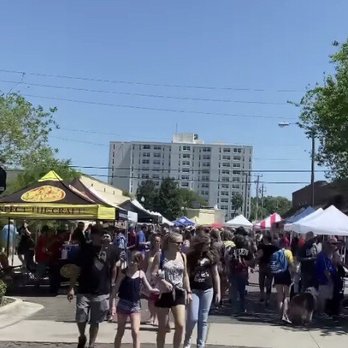 Pints N' Paws - Street lined with vendors - Festivals Near Me - Sanford, Florida
