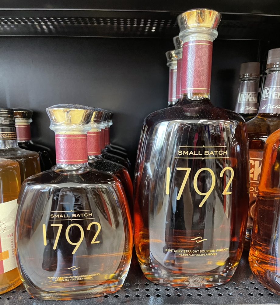 MIDDLEBURG LIQUORS Updated December 2025 13 Photos 1805 Blanding