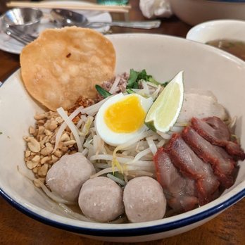 Soothr - Dry Sukhothai Tom Yum noodles - Thai Near Me - New York, New York