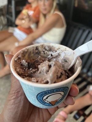 Sarah's Handmade Ice Cream River Road by null