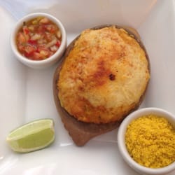 Porto Mare Restaurante - Casquinha de siri(muito boa!), vem com farofa de dendê e vinagrete picante
