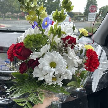 D & L Floral - Florists Near Me - Clovis, California