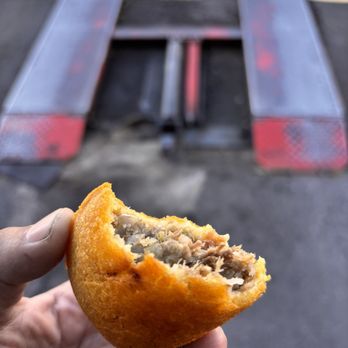Manolo's Bakery - Metal in food - Bakeries Near Me - Charlotte, North Carolina