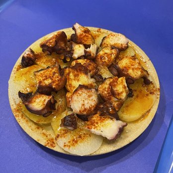 Chao Pescao - Pulpo and potatoes - Seafood Near Me - Barcelona, B