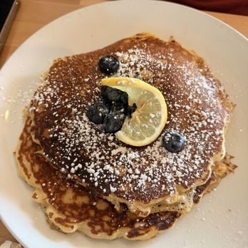 Broken Yolk Cafe - Breakfast & Brunch Near Me - El Centro, California