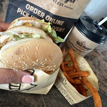 Nice Burger - BIG GUY, SWEET POTATO FRIES AND CRAFT ROOTBEAR - Burgers Near Me - Santa Ana, California Nice Burger - BIG GUY, SWEET POTATO FRIES AND CRAFT ROOTBEAR - Burgers Near Me - Santa Ana, California