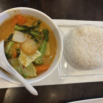 Venice Noodles - Veggie Yellow Curry - Noodles Near Me - Los Angeles, California Venice Noodles - Veggie Yellow Curry - Noodles Near Me - Los Angeles, California