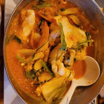 Ayada Thai - Thai Near Me - Elmhurst, New York