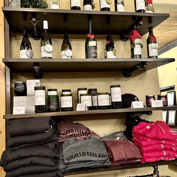 Sigillo Cellars - giftshop wall - Wineries Near Me - Snoqualmie, Washington