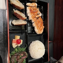 Johnny's Peking Tokyo - Lunch special Box B - chicken teriyaki