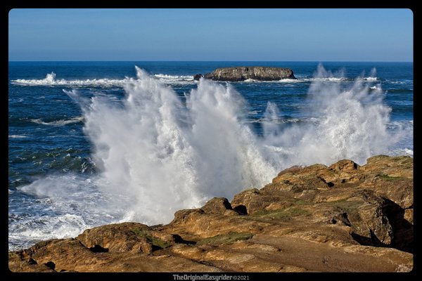 Devils Punchbowl State Natural Area by null