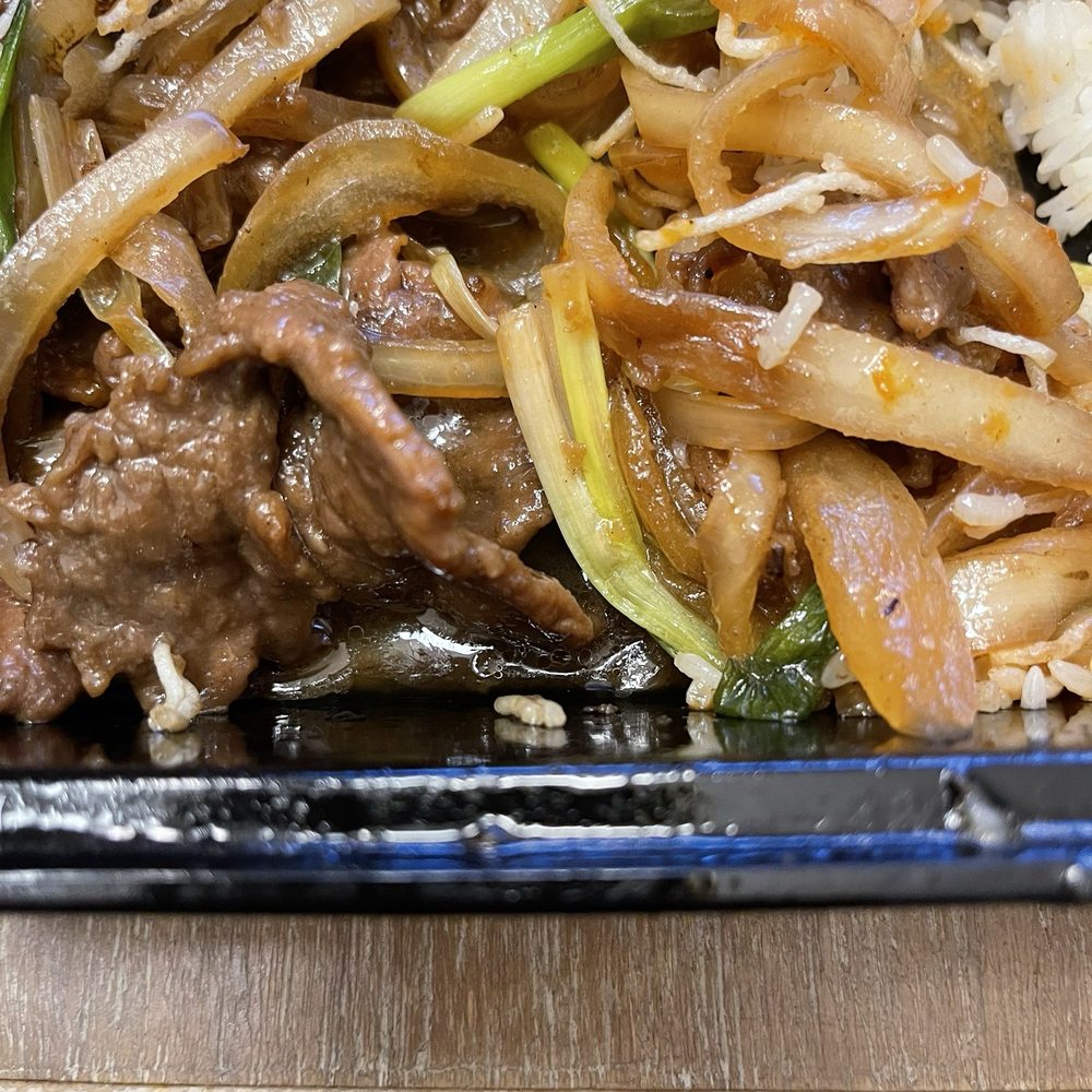 Mongolian beef more like Mongolian onions with hint of beef. Haha Mongolian beef more like Mongolian onions with hint of beef. Haha