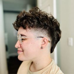 Fades And Foil By Mel - Woman's fohawk with natural curl