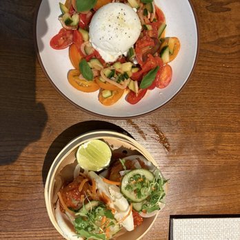 Palm Tree Club - Tomato burrata and Bao bun - Wine Bars Near Me - Kansas City, Missouri Palm Tree Club - Tomato burrata and Bao bun - Wine Bars Near Me - Kansas City, Missouri