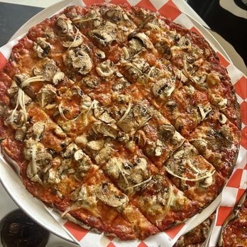 PIZZ'AMICI - Pizza Near Me - Chicago, Illinois