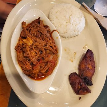 El Pub - Ropa Vieja, too small - Cuban Near Me - Miami, Florida