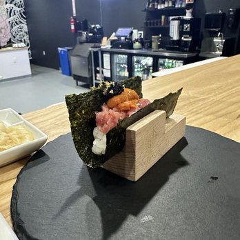 Kuidaore Handroll Bar - Uni, toro, caviar handroll - Bars Near Me - Oakland, California Kuidaore Handroll Bar - Uni, toro, caviar handroll - Bars Near Me - Oakland, California