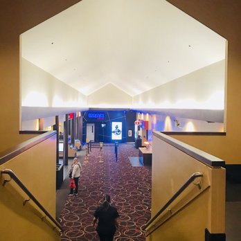 AMC Fresh Meadows 7 - Cinema Near Me - Fresh Meadows, New York