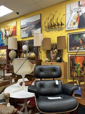 Antique Trove by null