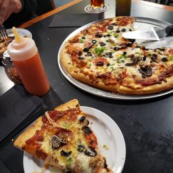 Brau Brothers Brewing - First time eating ANY pizza at the brewery and we ordered the Kitchen Sink for $20.99. Was NOT BURNT!!!!