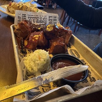 Calhoun's - Burnt Ends - American Near Me - Pigeon Forge, Tennessee Calhoun's - Burnt Ends - American Near Me - Pigeon Forge, Tennessee