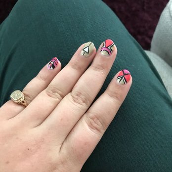 Broken Nail Boutique - Nail Salons Near Me - La Grange, Illinois