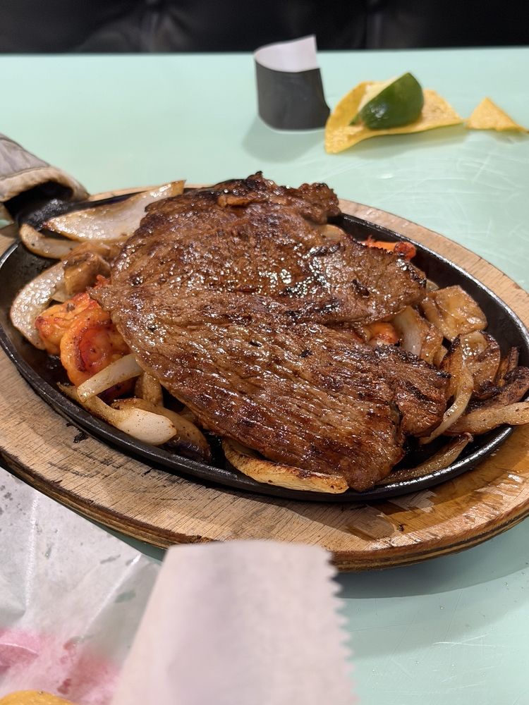 Fajita Grill Logo