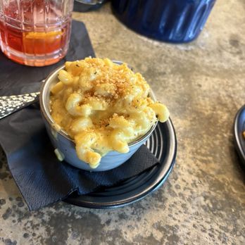 West & Main - Mac n'cheese - New American Near Me - Warren, Ohio West & Main - Mac n'cheese - New American Near Me - Warren, Ohio