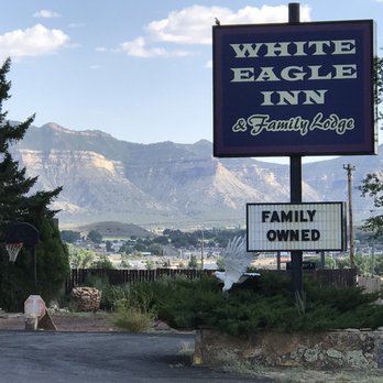 White Eagle Inn - Hotels Near Me - Cortez, Colorado