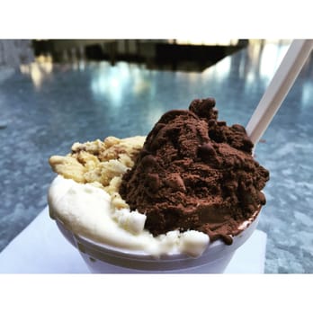 Rapa Nui - Lemon pie, tiramisu y gianduia de Torino el mejor helado de mi vida. - Chocolatiers & Shops Near Me - Buenos Aires, C Rapa Nui - Lemon pie, tiramisu y gianduia de Torino el mejor helado de mi vida. - Chocolatiers & Shops Near Me - Buenos Aires, C