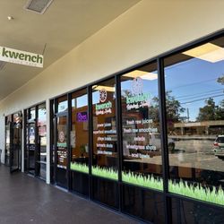 Kwench Juice Cafe - Outside
