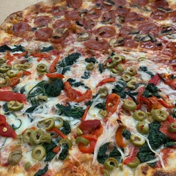 Home Slice Pizza - Half #5 / Half #4 Spinach, Roasted Red Peppers, Green Olives, Onions - Large - Pizza Near Me - Austin, Texas