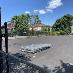 Barry Park - Basketball court