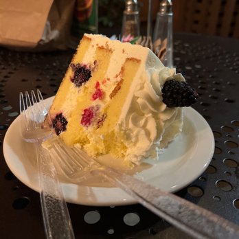 Urth Caffé - Orange - Coffee & Tea Near Me - Orange, California